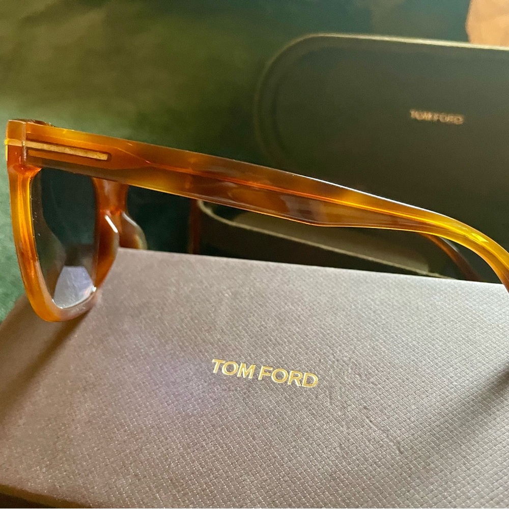 Tom Ford “Amarra” Sunglasses - Picture 8 of 9